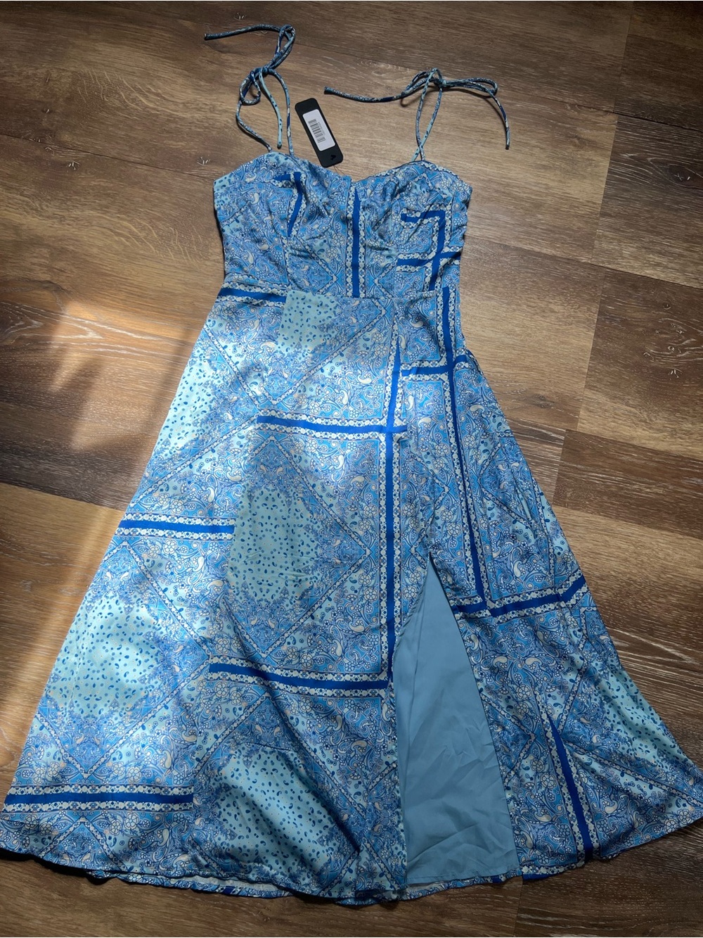 Vici Emily Sweetheart Paisley Midi Dress